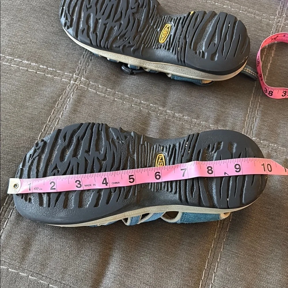 KEEN kids Blue Outdoor Sandals. 4